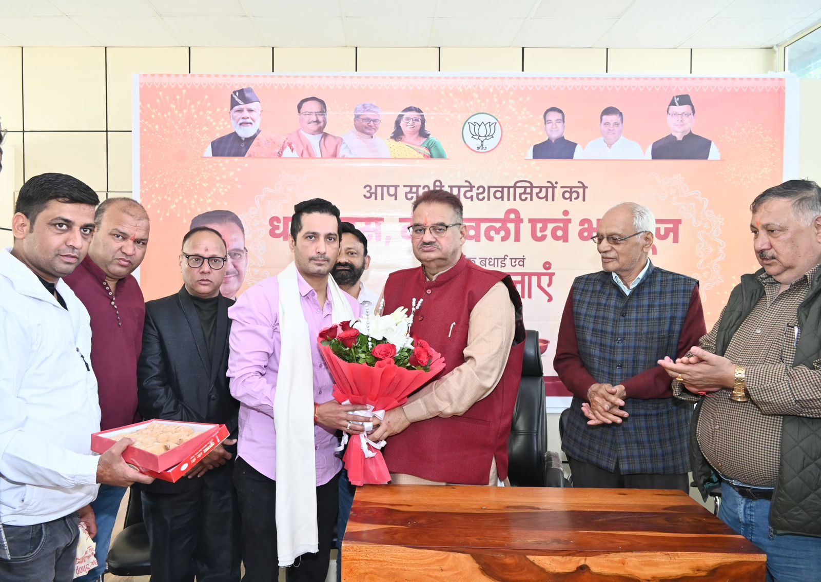 कृषि मंत्री गणेश जोशी ने अमोल डोभाल को भाजपा द्वारा खेलकूद प्रकोष्ठ का प्रदेश संयोजक मनोनित होने पर बधाई दी