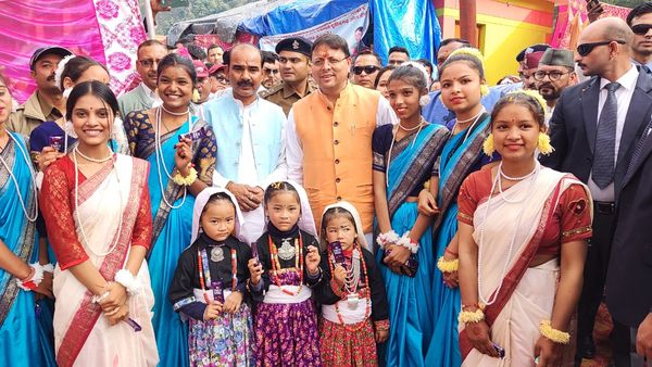 मुख्यमंत्री पुष्कर सिंह धामी ने आज काली एवं गोरी नदी के संगम पर आयोजित 110 वर्ष पुराने जौलजीबी मेले का शुभारंभ किया