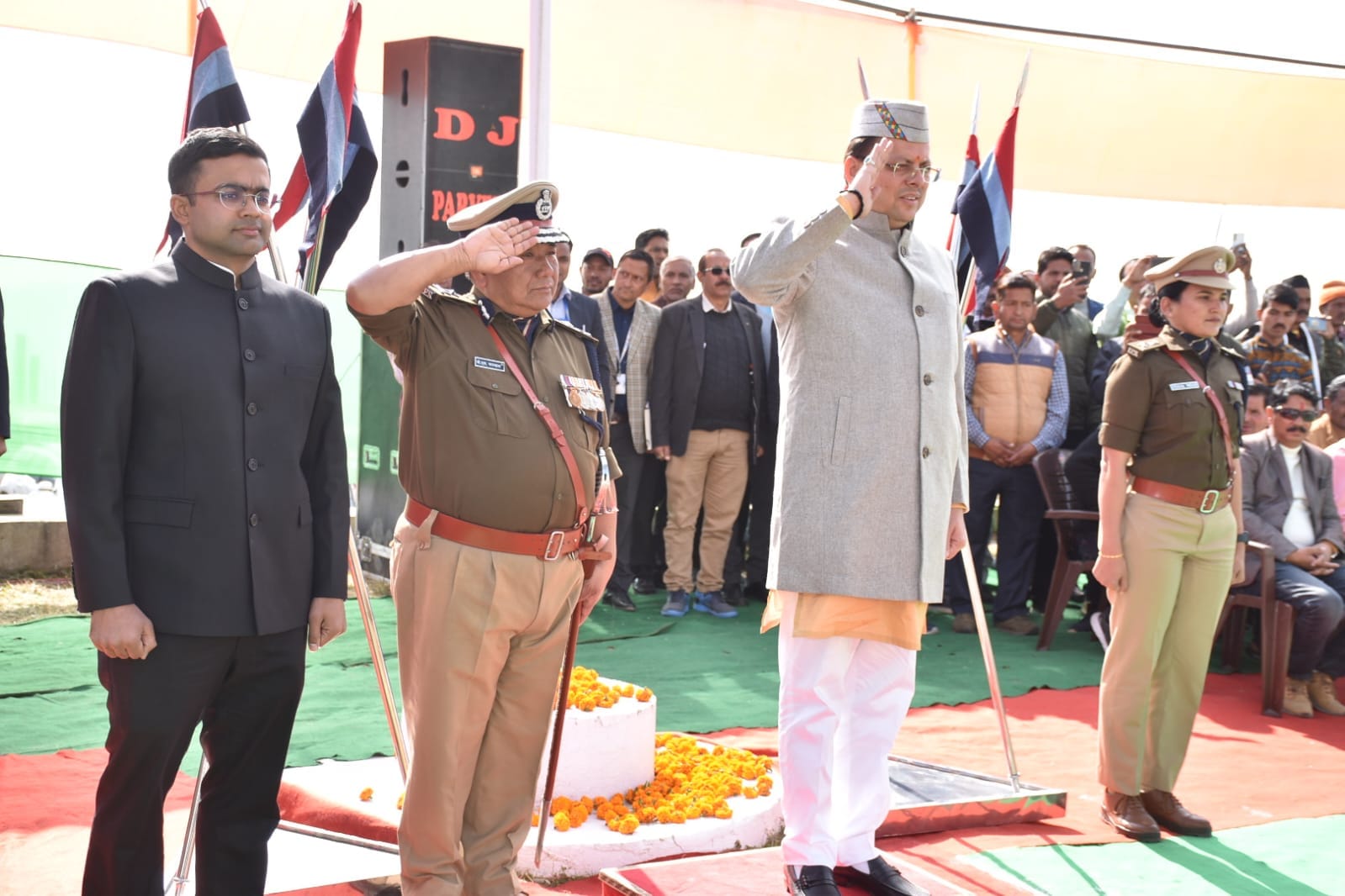 सीएम धामी ने विधानसभा परिसर गैरसैंण (भराडीसैंण) में शहीद राज्य आंदोलनकारियों को श्रद्धांजलि अर्पित की